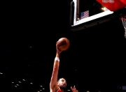 开云体育下载-洛杉矶快船训练开放日，赛前战术微调引欢呼，社区盾在即，纪律约束更严格-开云体育下载